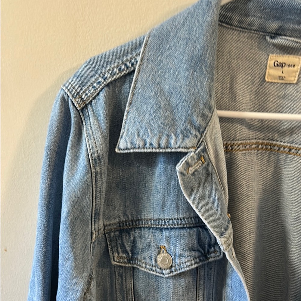 Light Blue Gap Denim Jacket - Picture 3 of 4